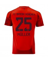 Moške Nogometnih dresov Bayern Munich Thomas Muller #25 Domači 2024-25 Kratki rokavi